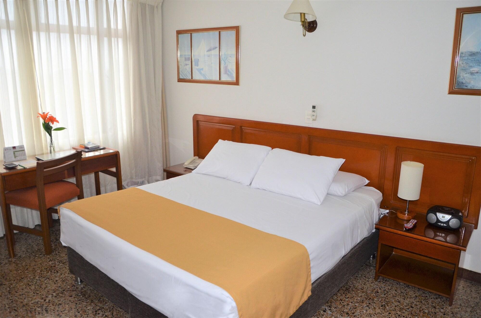 Hotel Villavicencio Plaza Bagian luar foto