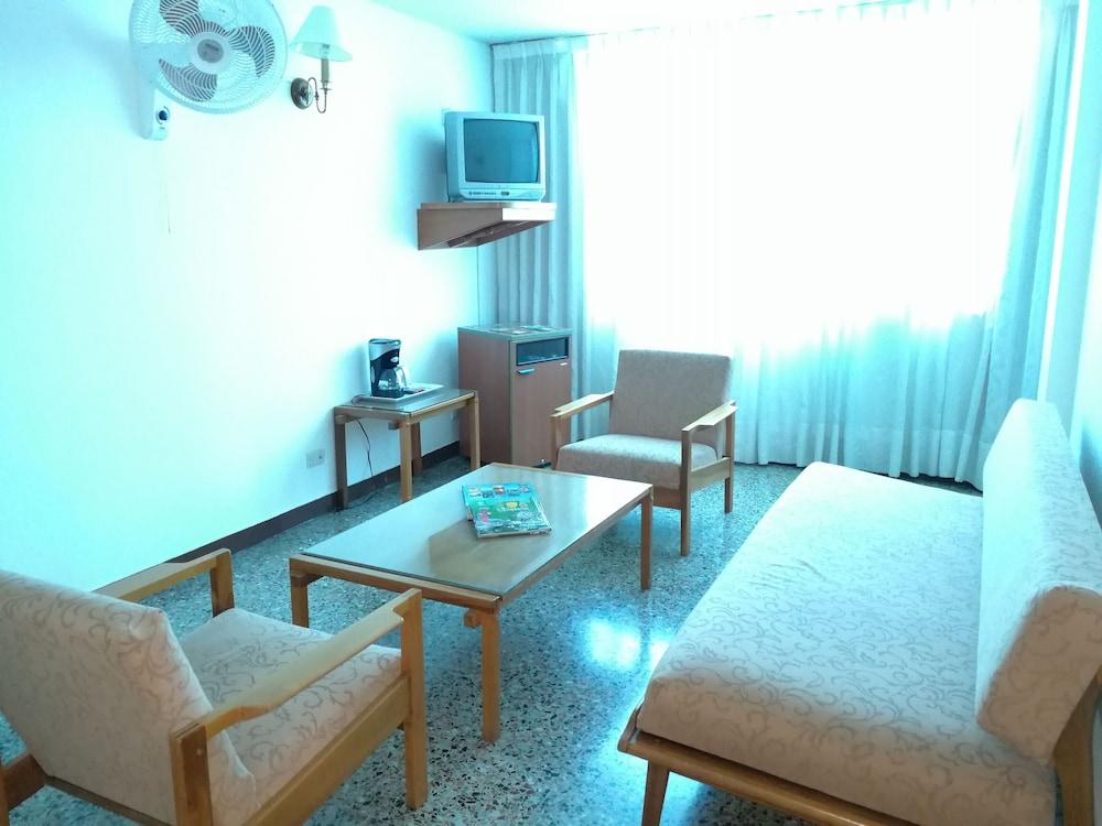 Hotel Villavicencio Plaza Bagian luar foto