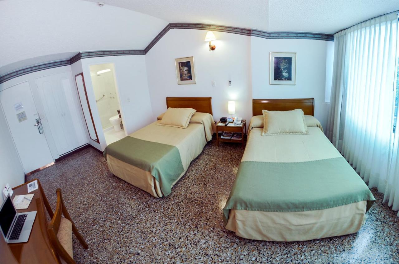 Hotel Villavicencio Plaza Bagian luar foto